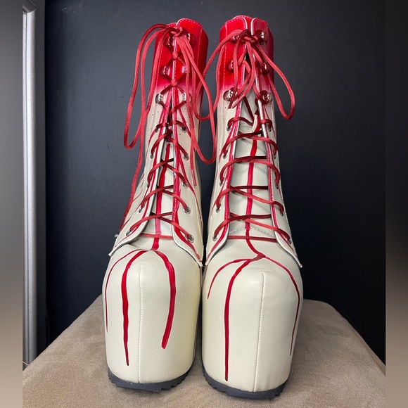 Scream Queen Platform Boots - Trickz N’ Treatz  - Size 9 - New - Dolls Kill - Picture 3 of 6
